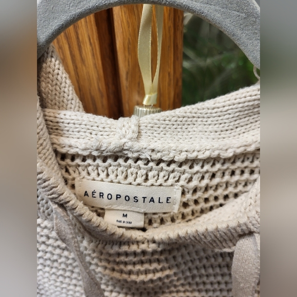 Aeropostle, Size M,  Cream Colored, Cable Knit, Crop Top Hoodie w/ drawstring - Picture 2 of 4